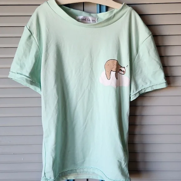 Weekend Edition Sloth Pajama Set โ Womenโs XS - Picture 3 of 12